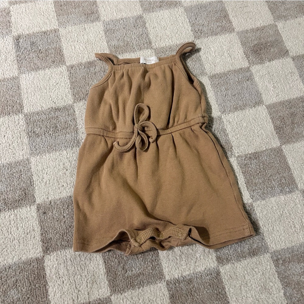 Hadas brown ribbed romper size 6-9 months